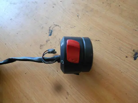 Handlebar switch assy right Suzuki GSX R 600 2006 - 2007