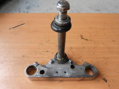 Steering stem Suzuki VS 800 Intruder 1992 - 2000