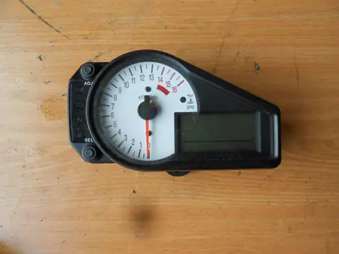 Meter combination Suzuki GSX R 750 2001 - 2003
