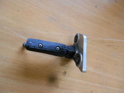 Footrest left Yamaha TDM 1996 - 2000