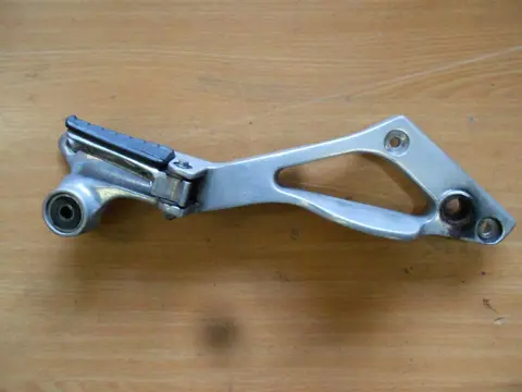 Pillion step right Yamaha TDM 1996 - 2000