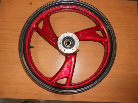 Front Wheel Yamaha TDM 1996 - 2000