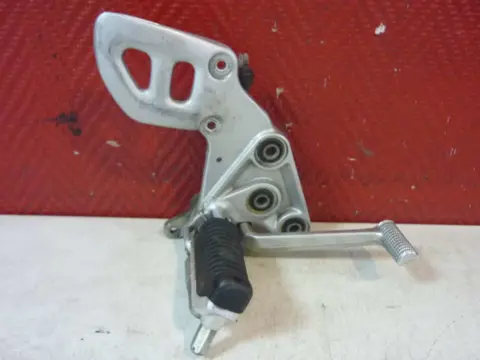 Main step holder right Suzuki GSX R 1300 Hayabusa 1998 - 2007