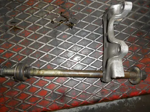 Rear axle Yamaha TDM 1996 - 2000