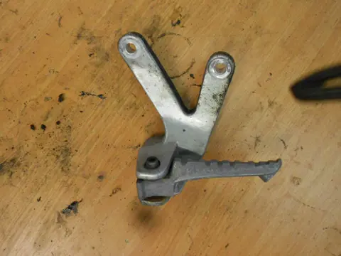 Pillion step left  Yamaha FZR 1000 1991 - 1995
