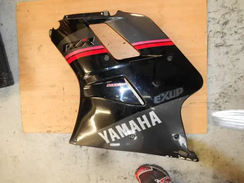 Cowl Left Yamaha FZR 1000 1991 - 1995