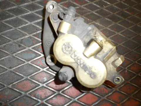 Brake caliper Honda Deauville 650 - 700 1998 - 2001 / 2002 - 2005