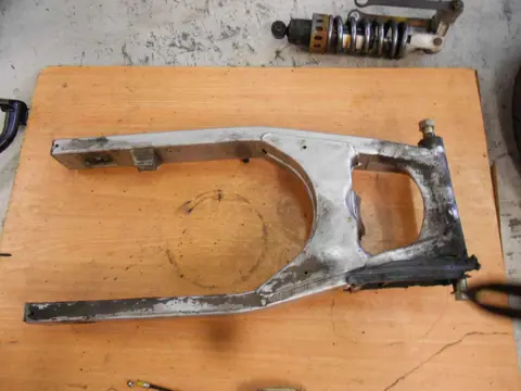 Swingarm Suzuki GSF 600 650 Bandit  2005 - 2006
