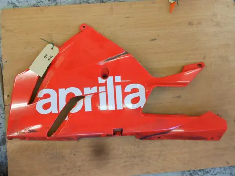 Cowl Left lower Aprilia RSV 1000 2004 - 2005 / 2006 - 2008