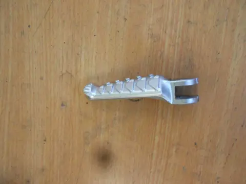 Pillion step left  Aprilia RSV 1000 2006 - 2008