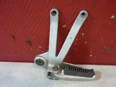 Pillion step left  Suzuki VX 800 1990 - 1997
