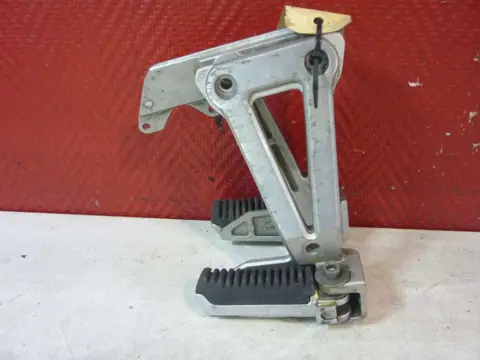Pillion step left  Suzuki GSF 600 650 Bandit  1996 - 1999
