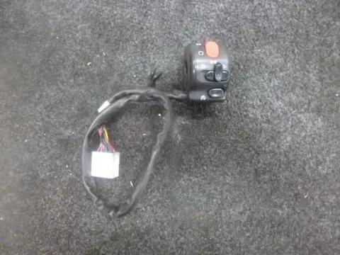 Handlebar switch assy right Triumph Sprint ST 955 1999 - 2005