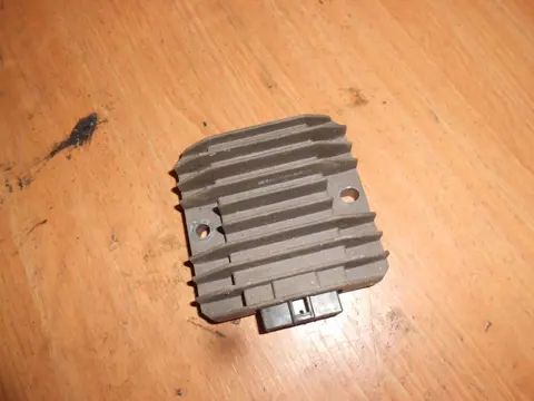 Regulator rectifier  Kawasaki ZXR 400 1989 - 1990