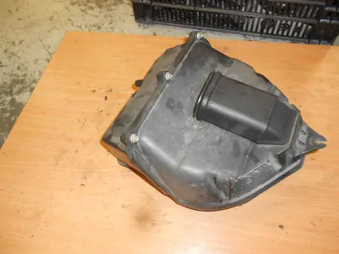 Air cleaner case Kawasaki ZXR 400 1989 - 1990