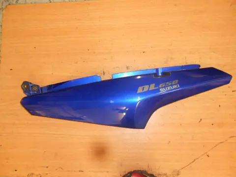 Cowl left small Suzuki DL 650 V STROM 2003 - 2011