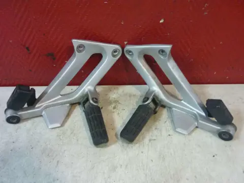 Pillion step left  Yamaha FJR 1300 2001 - 2002