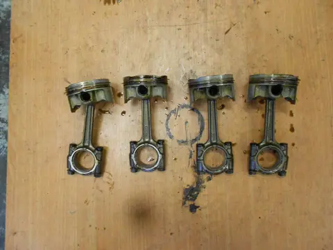 Piston set Yamaha YZF R1 1998 - 1999