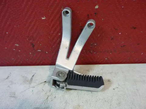 Pillion step left  Suzuki RF 900 1993 - 1996