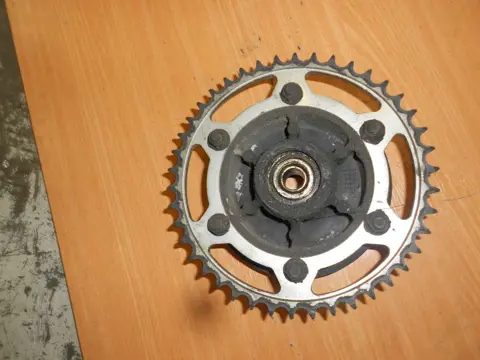 Driven flange Yamaha TDM 1996 - 2000