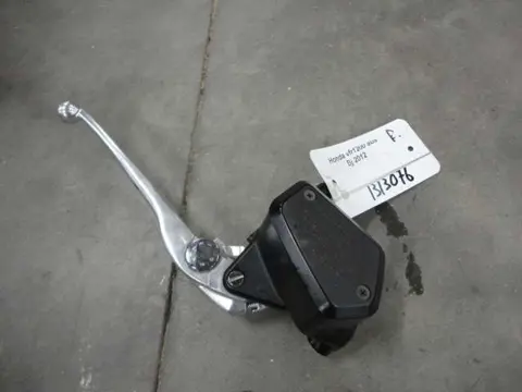 Front brake master cylinder  Honda VFR 1200 2010 - 2013
