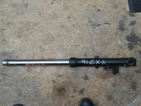Front Fork right complete Kawasaki ZZR 600 1990 - 1992