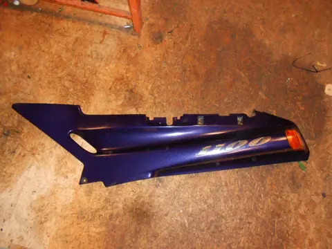 Cowl left rear Kawasaki ZZR 1100 1990 - 1992