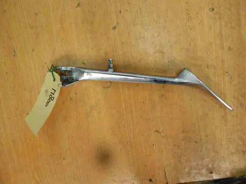Side stand bar Suzuki VL 800 2001 - 2004