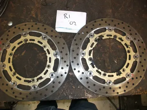 Brake disc set Yamaha YZF R1 2002 - 2003 / 1998 - 1999 / 2000 - 2001