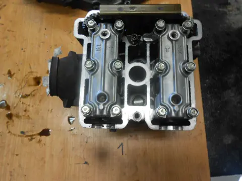 Cylinder head Suzuki SV 650 1998 - 2002