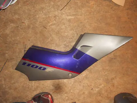 Cowl right small Suzuki GSX F 1100 1988 - 1994