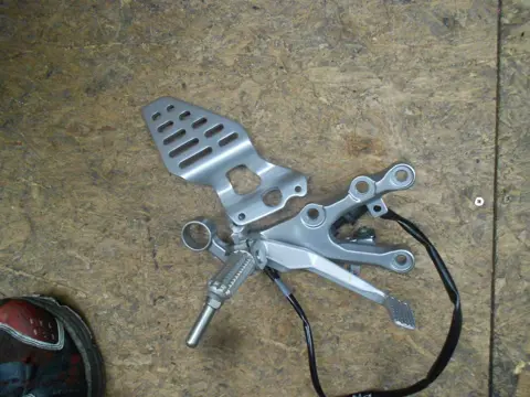 Main step holder right Yamaha YZF R6 2008 - 2009