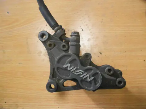 Brake calipers front Suzuki GSX R 750 1992 - 1993