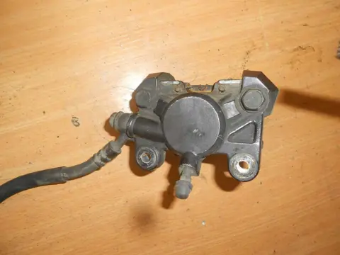 Rear brake caliper Suzuki GSX R 750 1992 - 1993