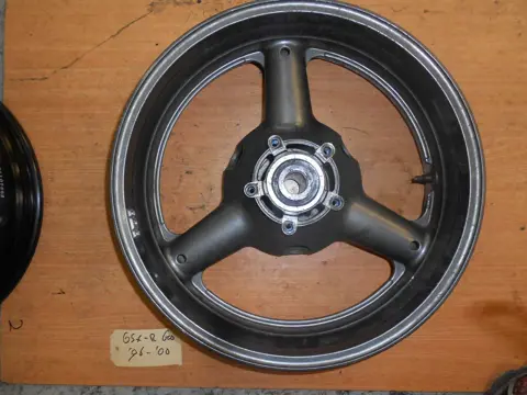 Rear wheel Suzuki GSX R 600 1995 - 2000