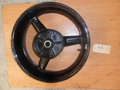 Rear wheel Yamaha YZF R6 1998 - 2002