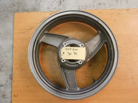 Rear wheel Kawasaki ZZR 600 1990 - 1992