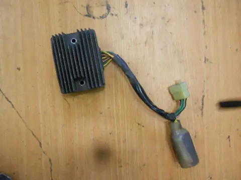 Regulator rectifier  Honda VFR 800 I 2002 - 2013