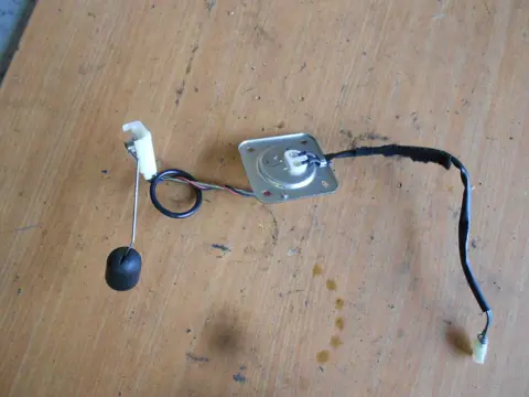 Fuel level meter Honda CBR 600 F 2011 - 2013