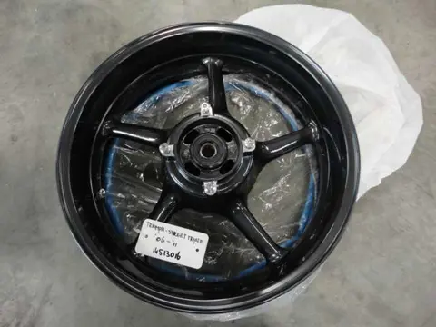 Rear wheel Triumph Street Triple 675 2007 - 2011