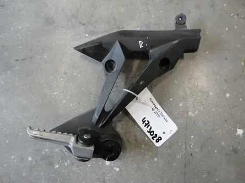 Pillion step right Kawasaki Z 750 2007 - 2010 / 2011 - 2012