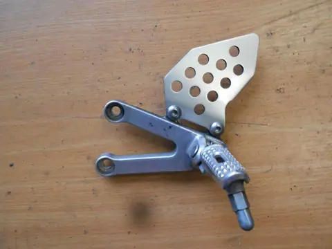 Main step holder left Honda CBR 600 RR 2003 - 2004