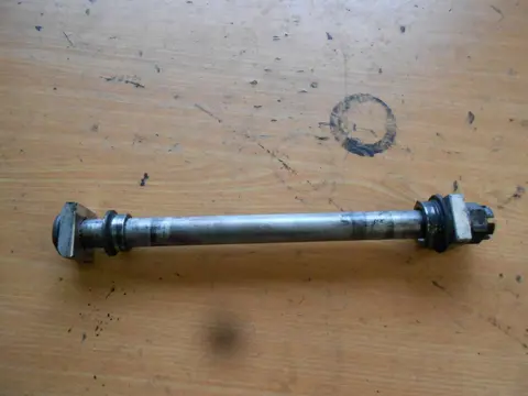 Rear axle Kawasaki ZX 12 R 2000 - 2001