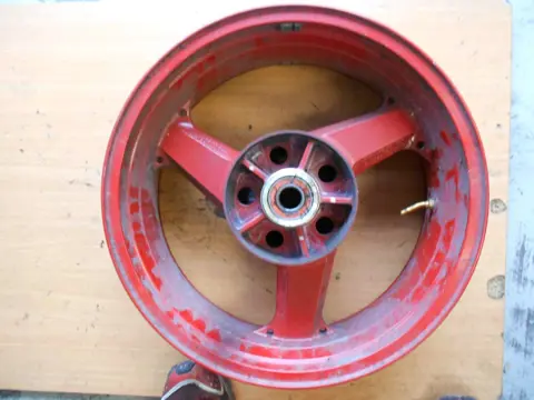 Rear wheel Kawasaki ZX 12 R 2000 - 2001