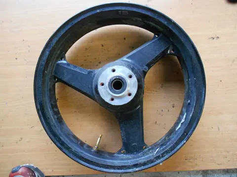 Front Wheel Kawasaki ZX 12 R 2000 - 2001