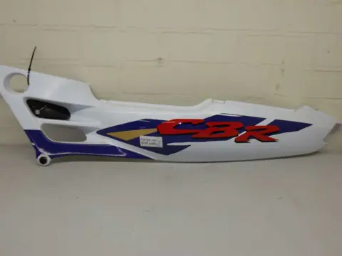 Cowl left rear Honda CBR 600 F 1991 - 1994