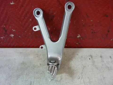 Main step holder right Yamaha YZF R6 2008 - 2009