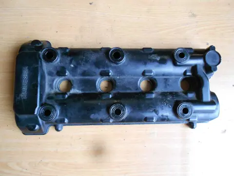 Cylinder head cover Suzuki GSX R 600 1995 - 2000