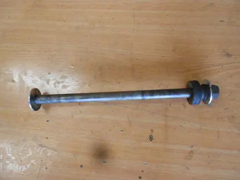 Rear axle Yamaha TDM 1996 - 2000
