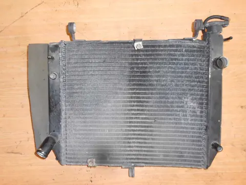 Radiator Yamaha YZF R1 2000 - 2001